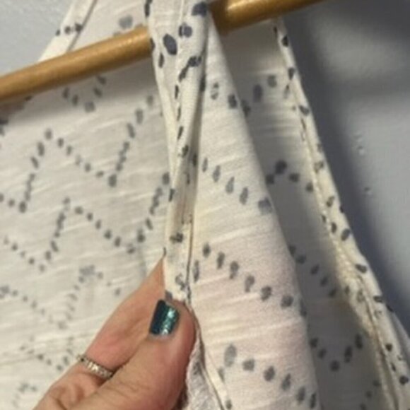 0424-10 Torrid Top with Peekaboo Sleeves - Picture 3 of 5